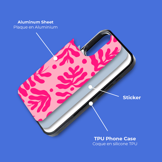 Coque-Sublimation – Vidéo de présentation d’une coque iPhone TPU 2D avec contour noir en silicone, processus de personnalisation haute qualité étape par étape. Présentation plaque aluminium avec design.